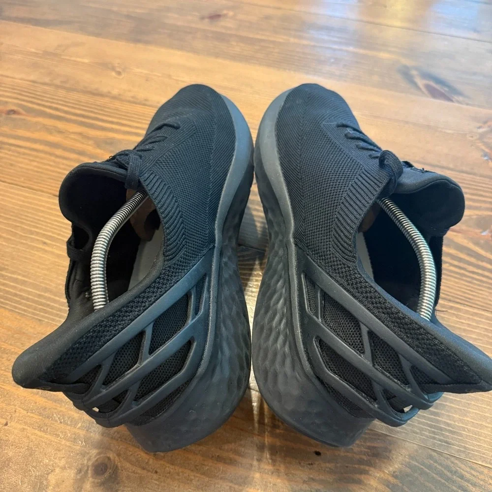 Kizik Shoes Mens 14 Athens Black Hands Free Running Athletic Slip On